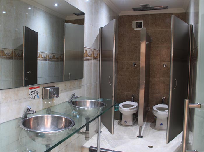 Baño-de-Mujeres-Restaurante-Las-Bandejitas Restaurante Las Bandejitas