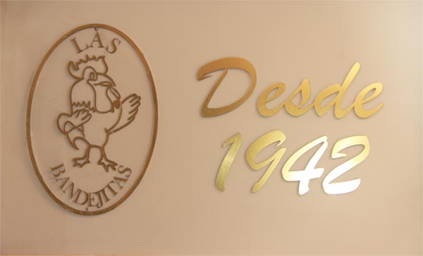 Desde-1942-Las-Bandejitas Mixta dos Carnes Las Bandejitas