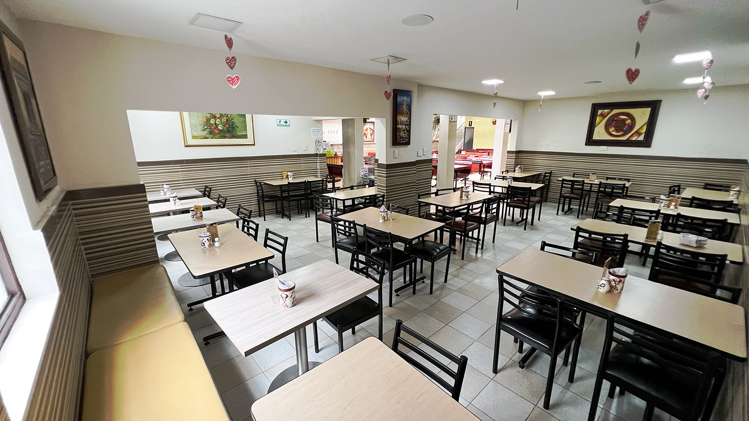 B9 Restaurante Las Bandejitas